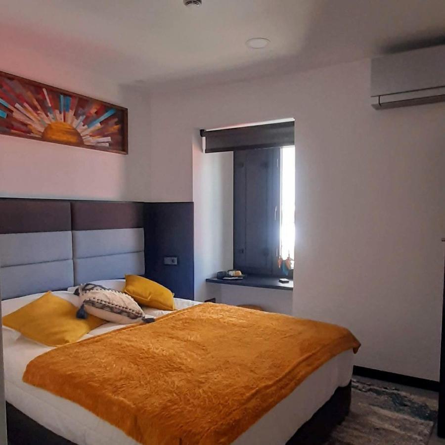 Taska Vila Velha Mirandela Exteriör bild